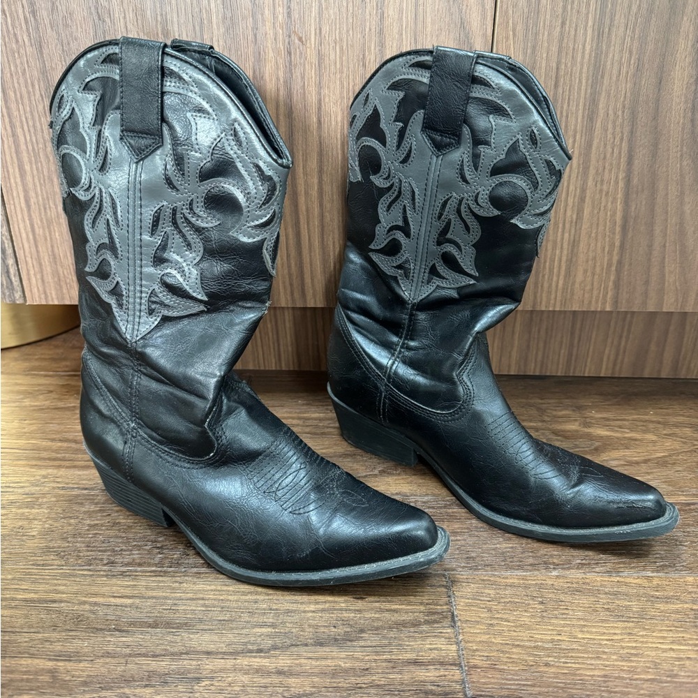 Madden Girl cowboy boots, size: 8.5